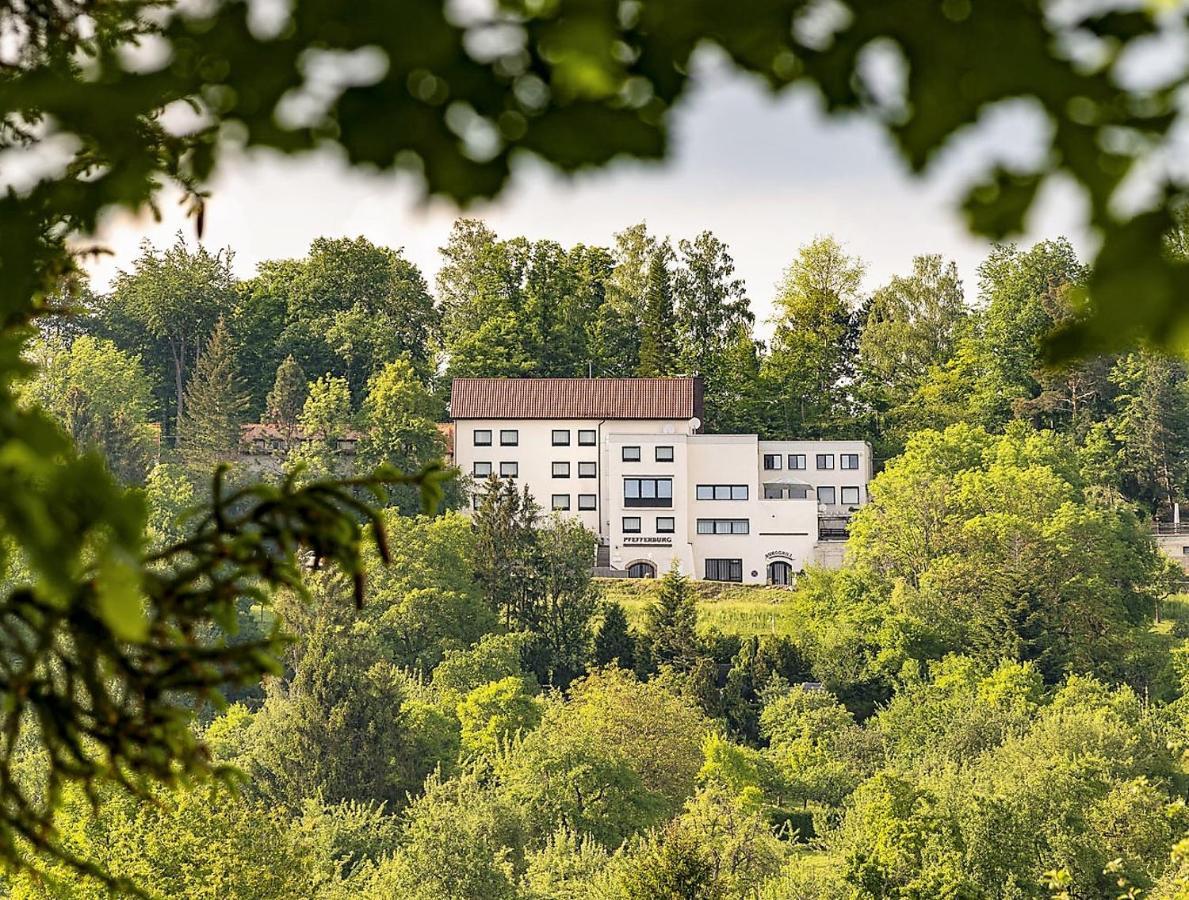 Hotel Pfefferburg Schonaich ภายนอก รูปภาพ